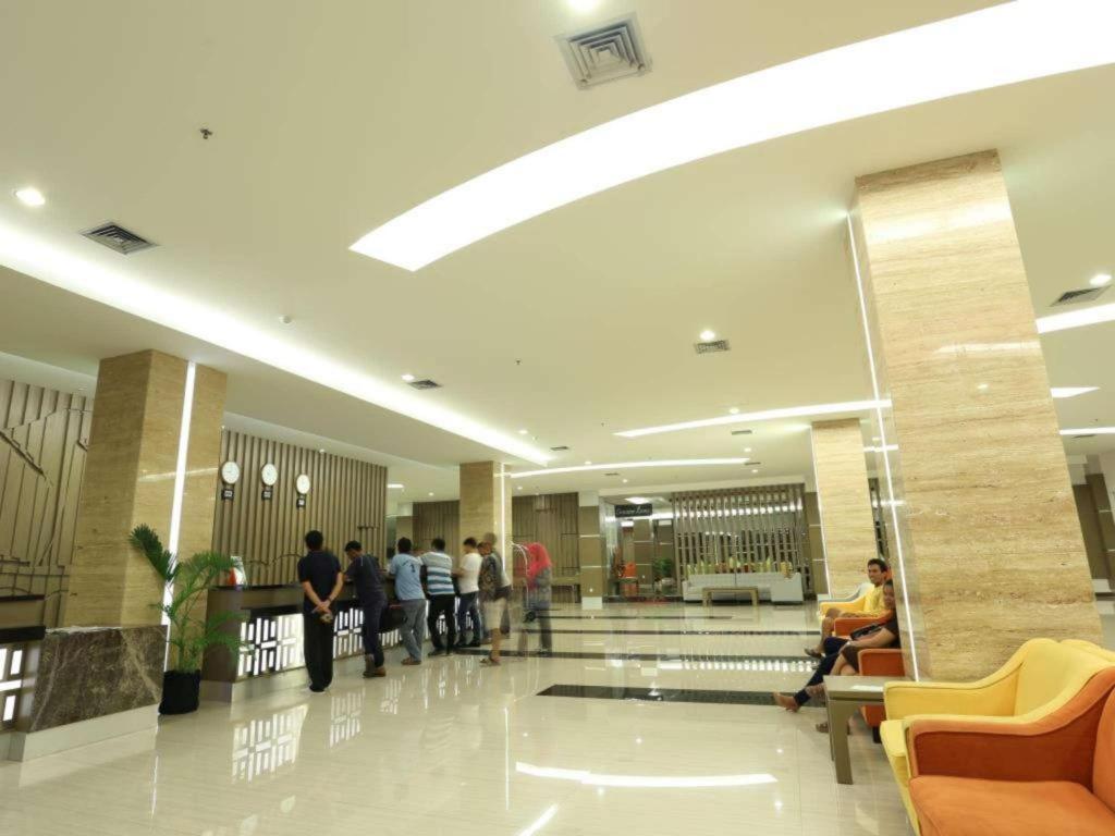 Dalton Hotel Makassar Buitenkant foto