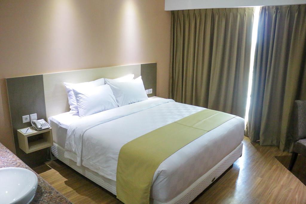 Dalton Hotel Makassar Kamer foto