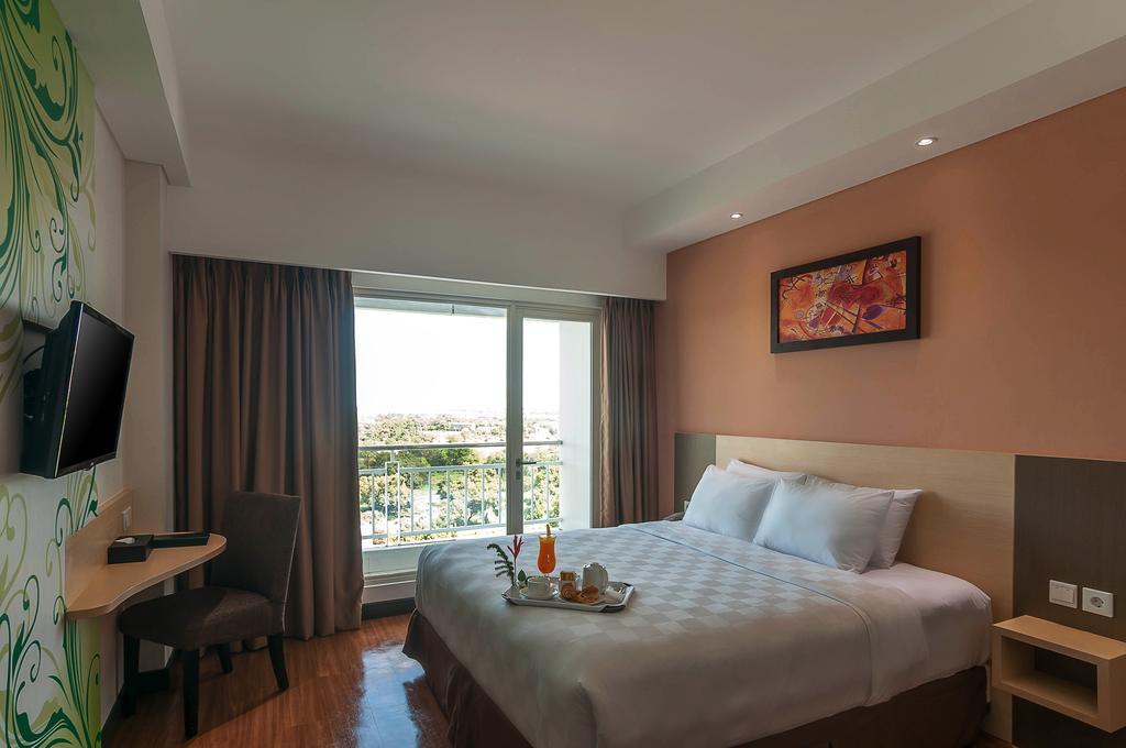 Dalton Hotel Makassar Buitenkant foto